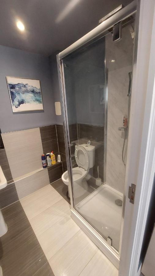 Modern - Redecorated Oct 2023 Apartment Maidstone