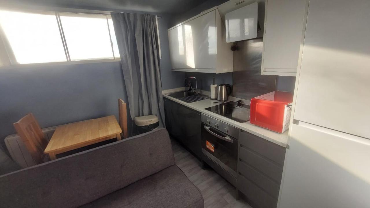Apartment Modern - Redecorated Oct 2023 Maidstone